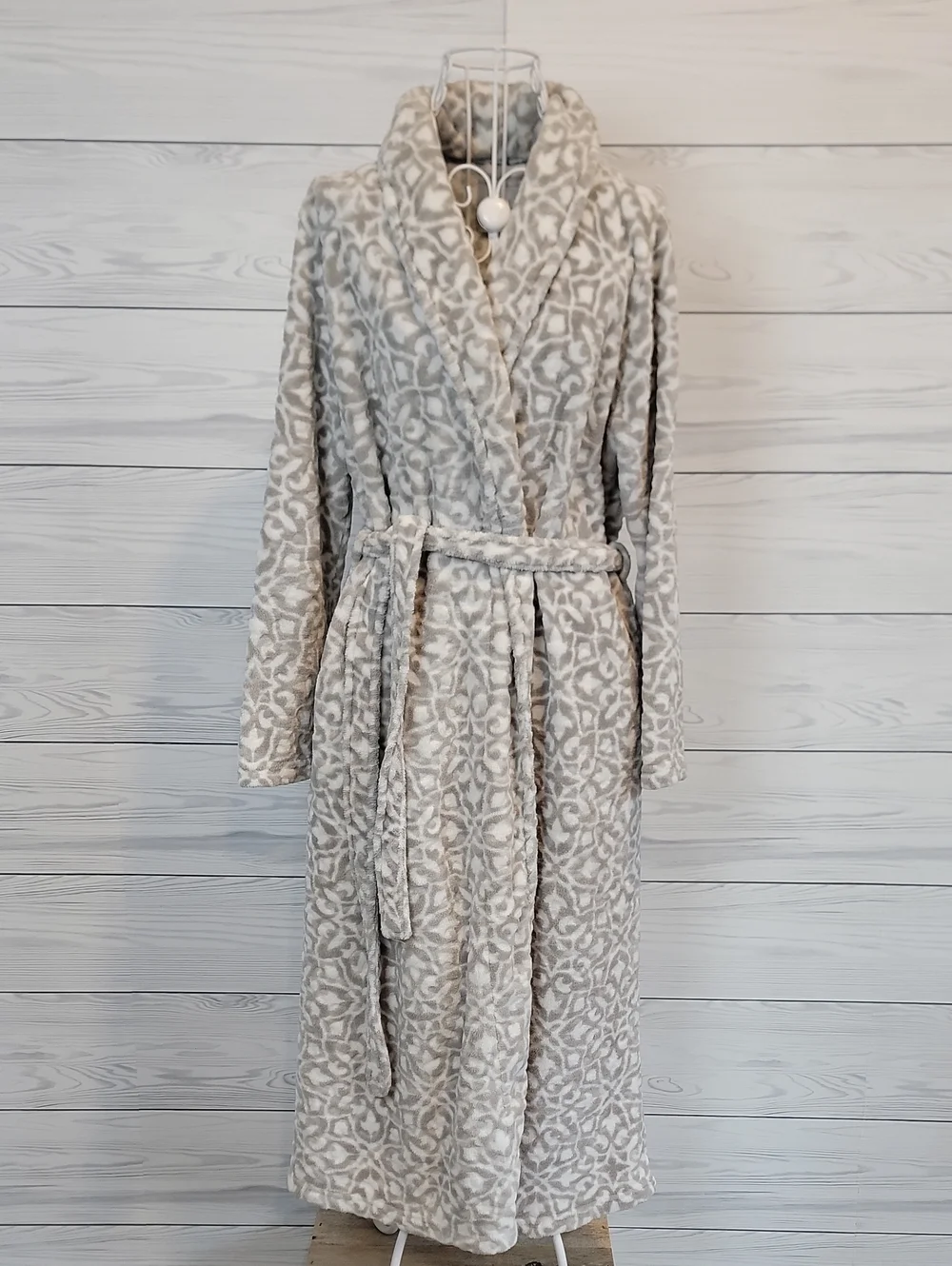 Nicole Miller Shawl Collar Plush Robe - Light Gray Geometric Print Womens Size L